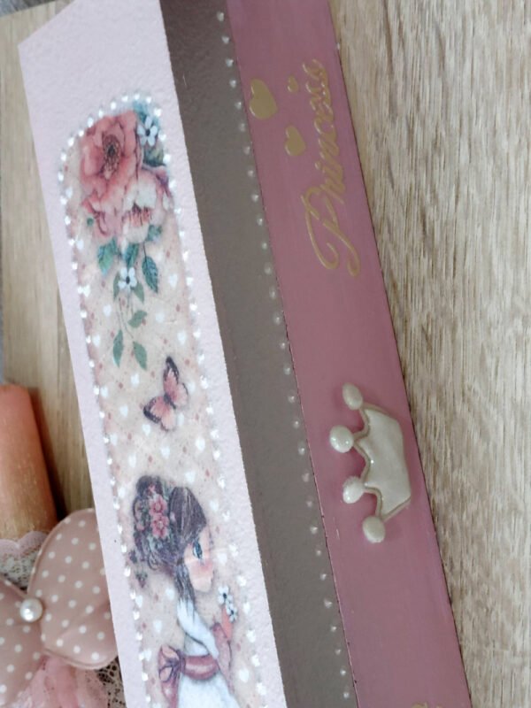 Χειροποίητη πασχαλινή λαμπάδα για κορίτσια sweet princess ροζ με ξύλινο κουτί σετ