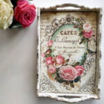 Χειροποίητος ξύλινος δίσκος με ροζ τριαντάφυλλα CAFES